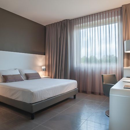 8Piuhotel Lecce Eksteriør bilde